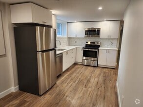 Building Photo - 73 Queensline Dr