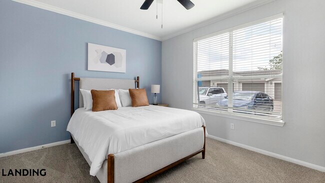Foto del edificio - 14807 Woodland Hills Dr