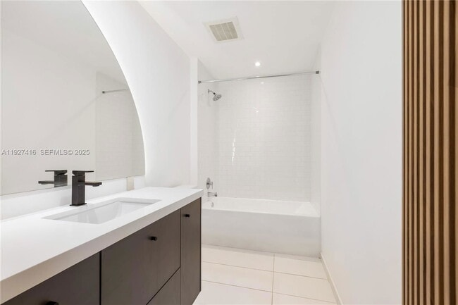 Building Photo - 151 SE 1st St