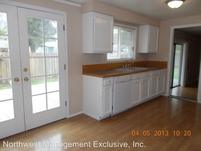 Foto del edificio - 10114 NW 23rd Ave