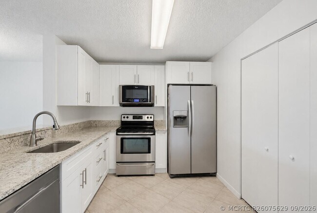 Foto del edificio - 9767 Kamena Cir