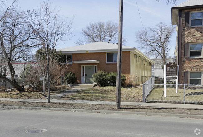 Building Photo - Blaisdell Apts