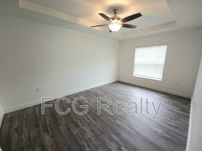 Building Photo - 35 Pecan Run Harbor