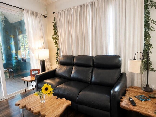 Foto del edificio - 1085 Northview Dr