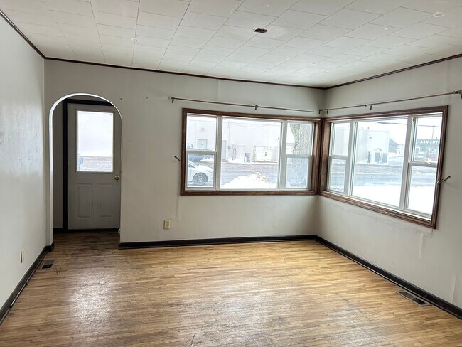 Foto del edificio - 711 3rd St