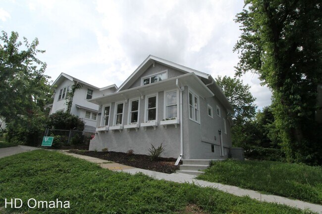 Foto del edificio - 3 br, 2 bath House - 4860 Burt St.