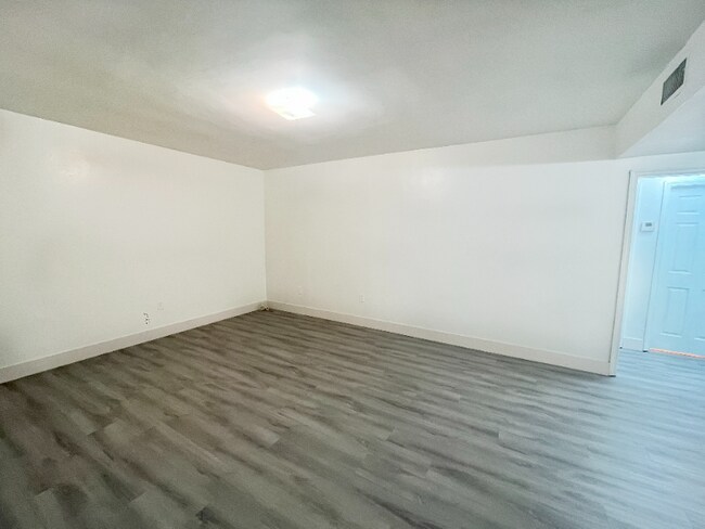 Foto del edificio - 131 Antiquera Ave