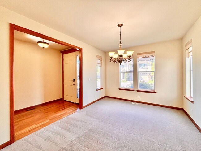 Building Photo - Welcome to HOME!