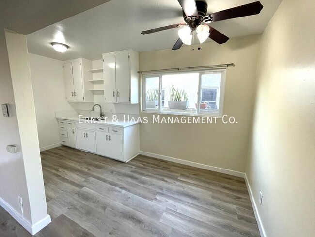 Building Photo - 159 Roycroft Ave