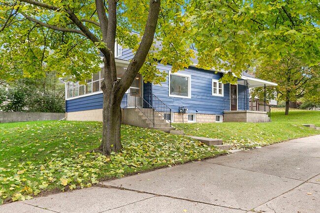 Foto del edificio - 1633 McDonald St NW