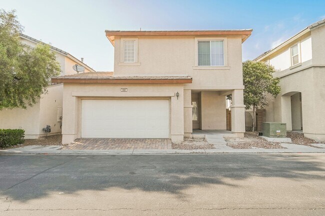Foto del edificio - 3 Bedroom, 2.5 Bath Two Story Home Located...