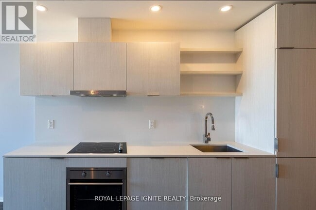 Building Photo - 12 Bonnycastle St