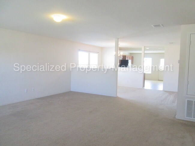 Foto del edificio - 9001 Old Clydesdale Dr