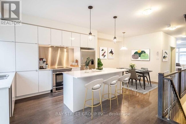 Building Photo - 219 Huguenot Rd