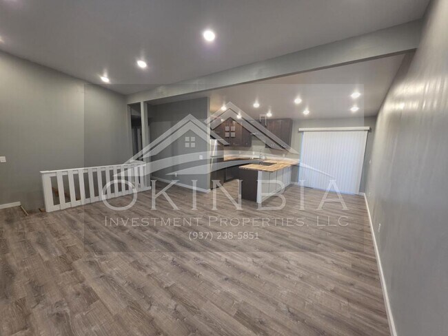 Foto del edificio - 1038 Rossiter Dr