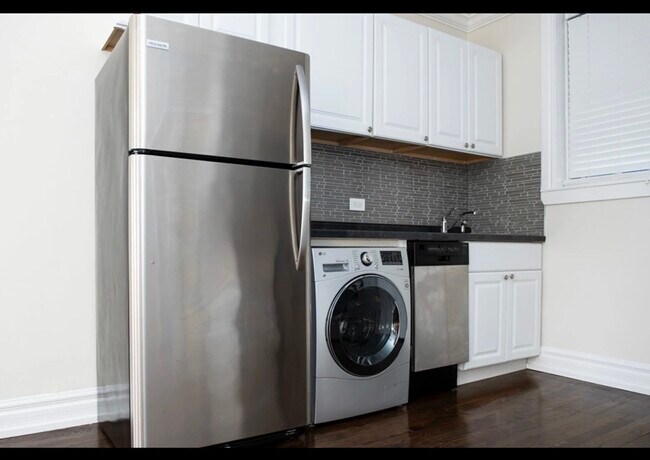 Foto del edificio - 1056 W Lill Ave