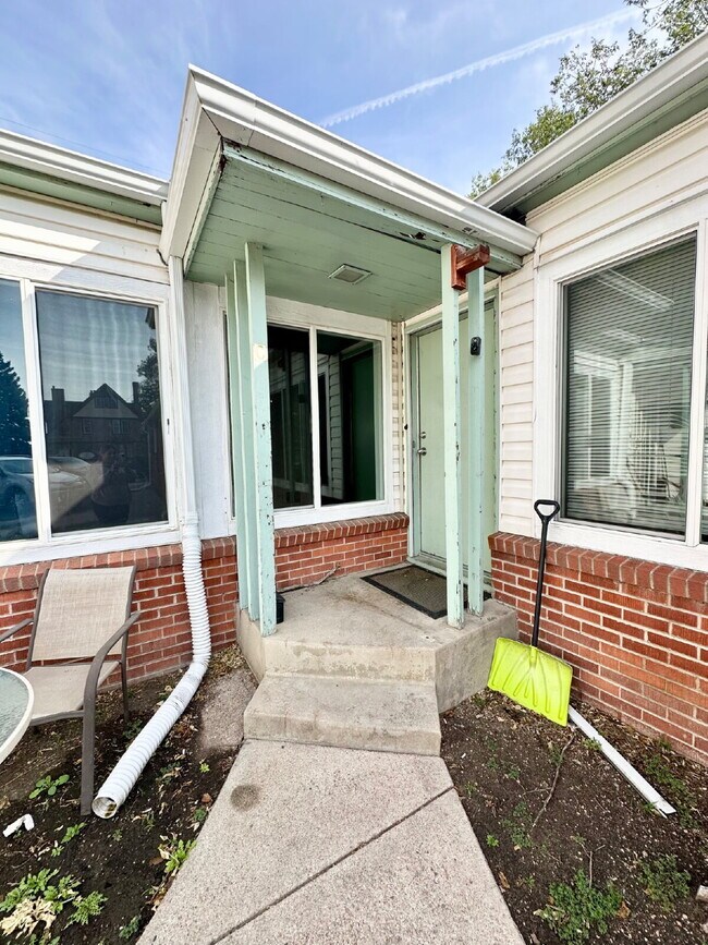 Foto del edificio - "Charming 1-Bedroom Haven in Cheyenne's He...