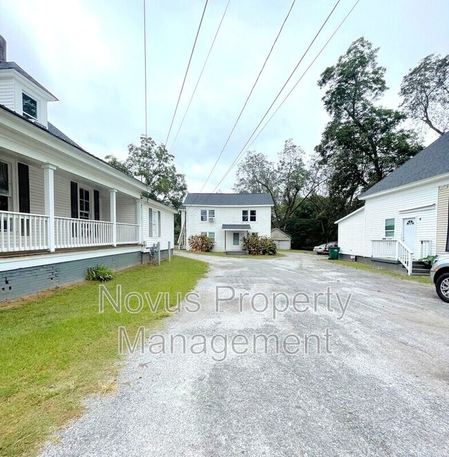 Foto del edificio - 302 Cedar St