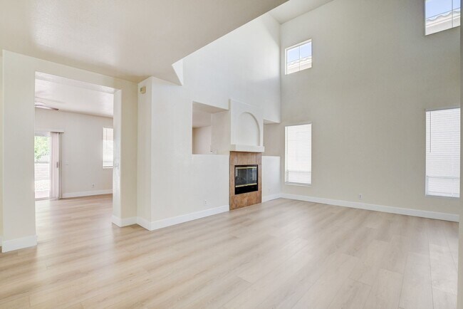 Foto del edificio - TOPAZ