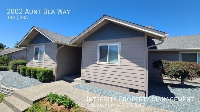 Foto del edificio - 2002 Aunt Bea Way