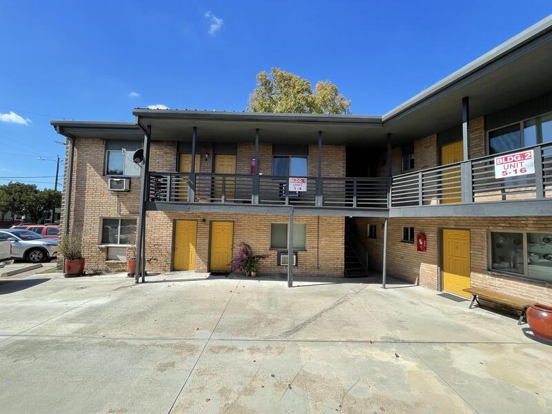 Photo - 4811 Oakland Street - 2