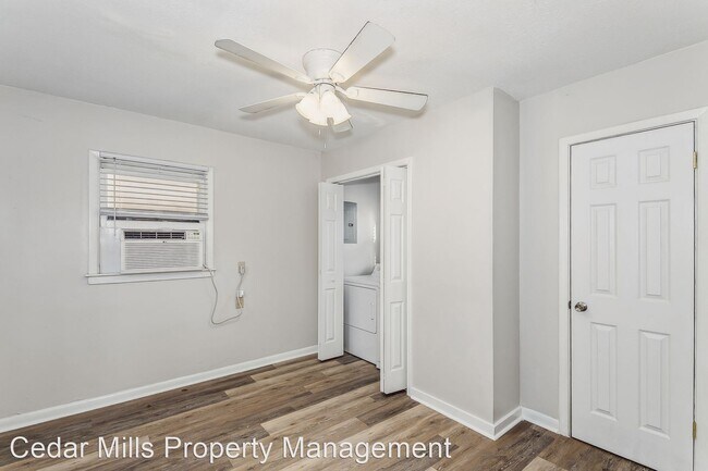 Building Photo - 2 br, 1 bath House - 724 S. Poplar