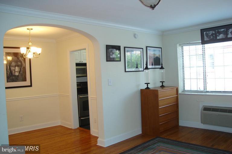 Primary Photo - 227 S Washington St