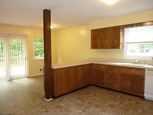 Building Photo - 56 Brookside Ln
