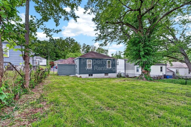 Building Photo - 7431 Esterbrook Dr