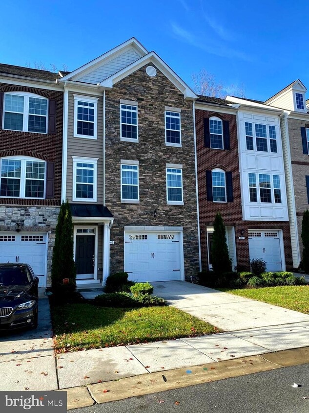 4907 Forest Pines Dr, Upper Marlboro, MD 20772 Townhome Rentals in