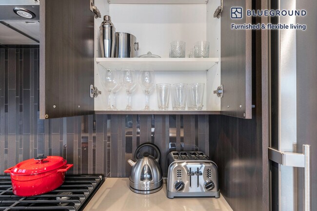 Foto del edificio - 939 W Washington Blvd