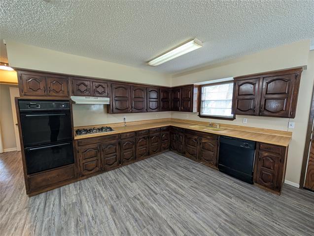 Foto del edificio - 1605 Maple Dr