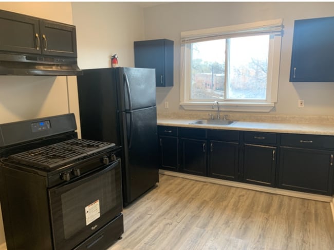 Building Photo - 7749 S Muskegon Ave