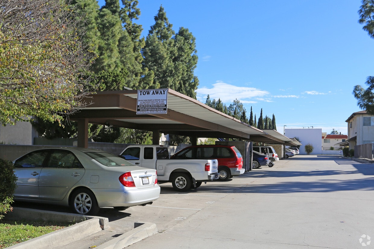 Lincoln Washington Apartments 685 S Lincoln Ave El Cajon, CA