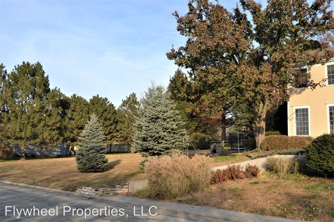 Building Photo - 4 br, 2.5 bath House - 1516 1st St