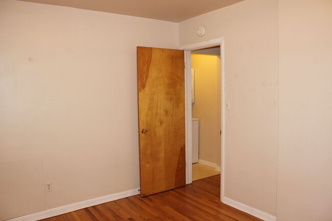 Building Photo - 638 S Meldrum St
