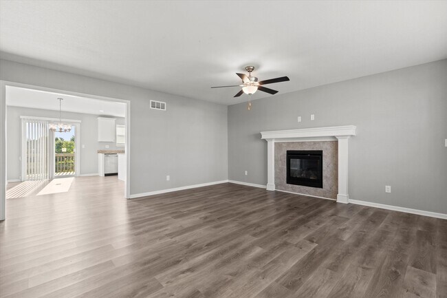 Building Photo - 609 Poplar Ct
