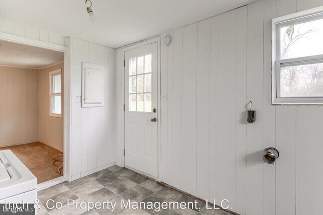 Building Photo - 3 br, 1.5 bath House - 1760 W Trindle Rd