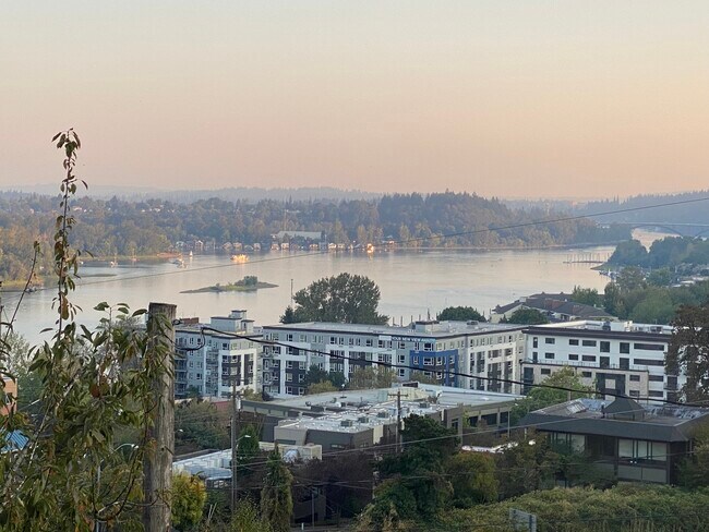 Foto del edificio - 231 S Hamilton St