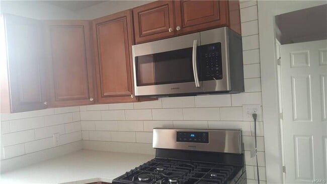 Building Photo - 14-16 Horton Avenue Unit 1st Floor