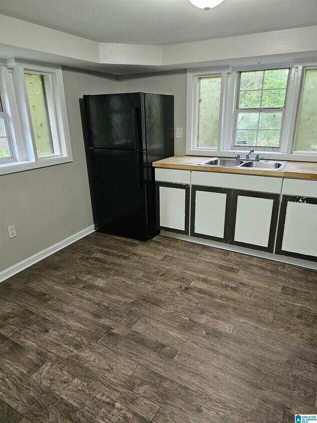 Foto del edificio - 10412 Hwy 17