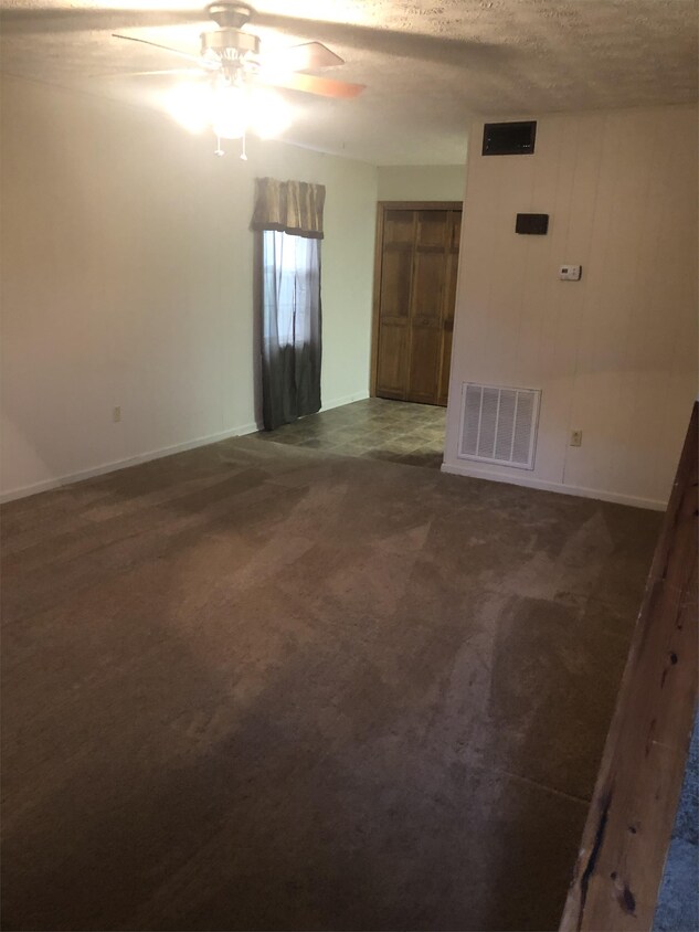 Primary Photo - 121 Morrisfield Ln