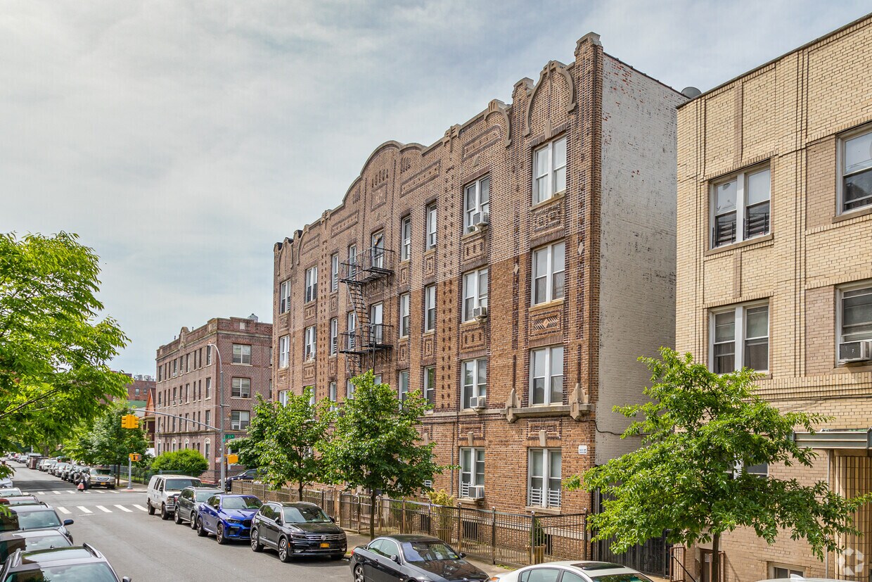 Building Photo - 8410 21st Ave