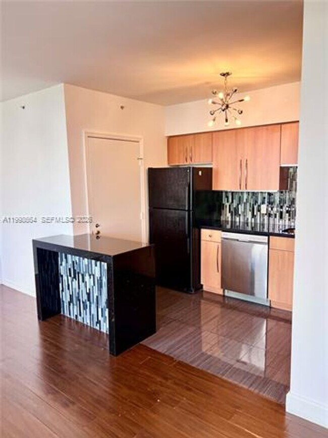 Foto del edificio - 1330 West Ave