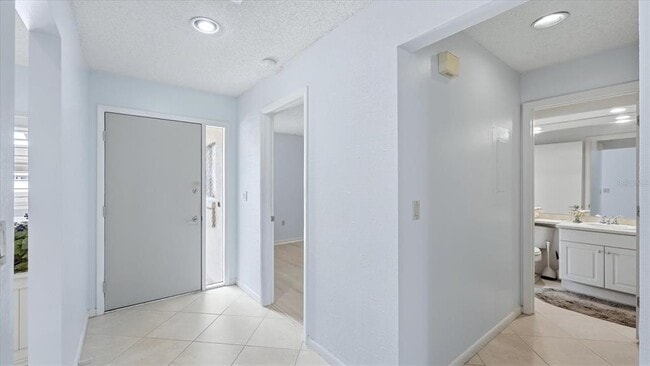 Building Photo - 5350 Myrtle Wood