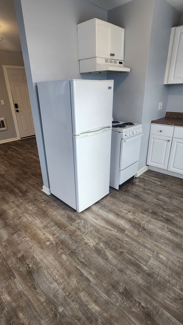 Building Photo - 408 N Main St