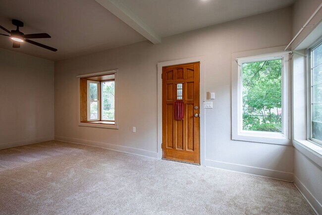 Foto del edificio - Quaint 2 Bed 1 Bath House in 80907!!