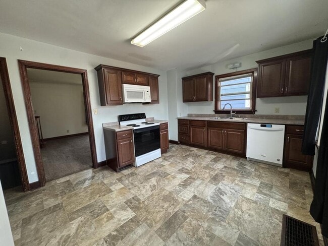 Building Photo - 1315 N 21st St