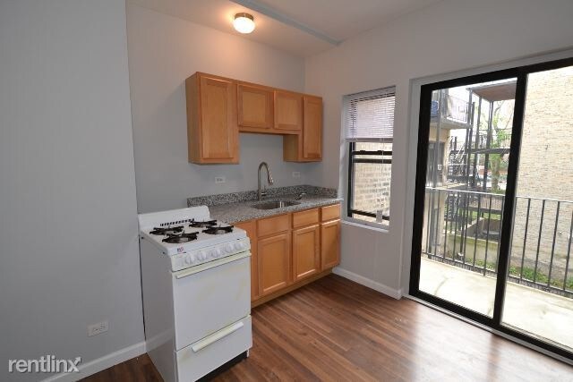 Foto del edificio - 4555 N Malden St