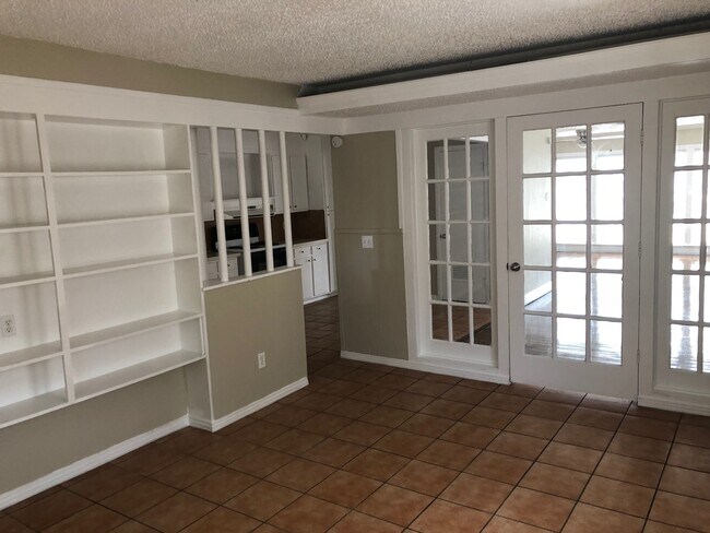 Building Photo - 2426 32nd St